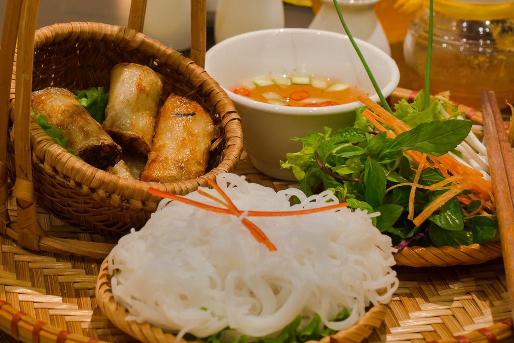 Viet View Hotel & Spa Ханой Экстерьер фото