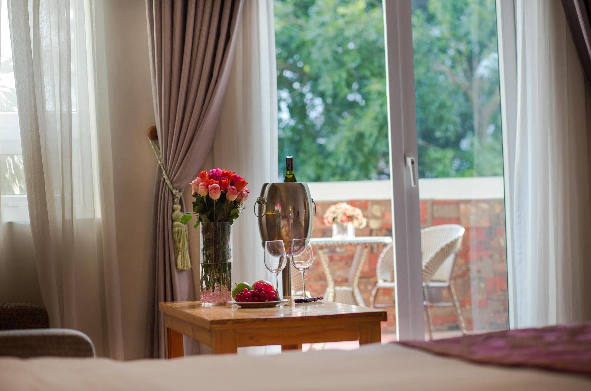Viet View Hotel & Spa Ханой Экстерьер фото