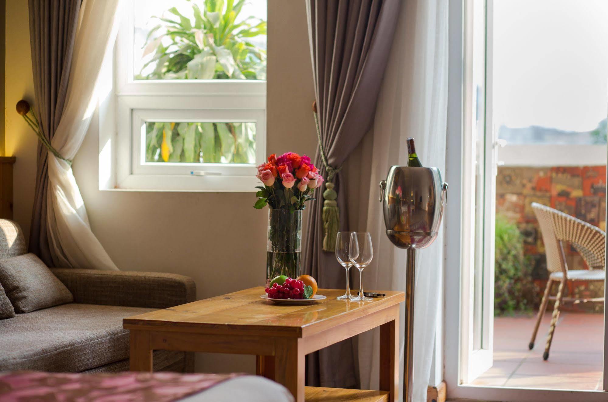 Viet View Hotel & Spa Ханой Экстерьер фото